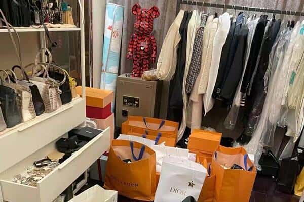 景德镇市乐平回收一线品牌衣服